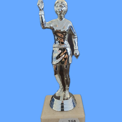 van der Storm Sportprijzen Dartfiguur dame op voet ca. 13 Cm.
