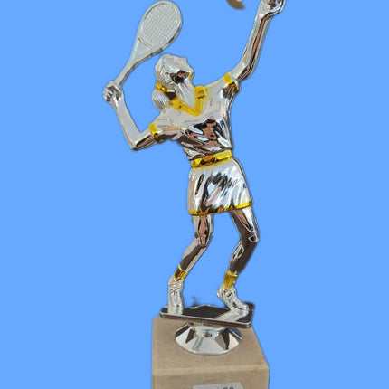 van der Storm Sportprijzen Tennis Dame op voet glans zilver ca. 15 cm